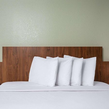 Hotel Ramada By Wyndham Altamonte Springs Near I-4 Extérieur photo